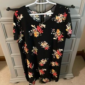 2X midi dress. Short sleeve. Gently worn. Ava&viv